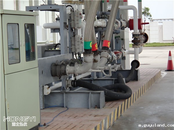 底部密闭装车鹤管